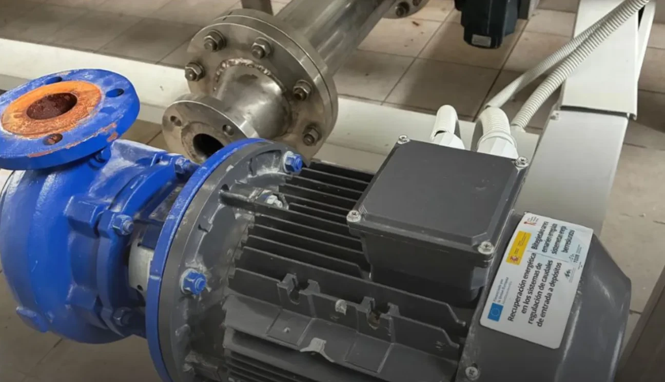Txingudiko Zerbitzuak-ek mikroturbina bat instalatu du Endarako presan energía eraginkortasuna hobetzeko
